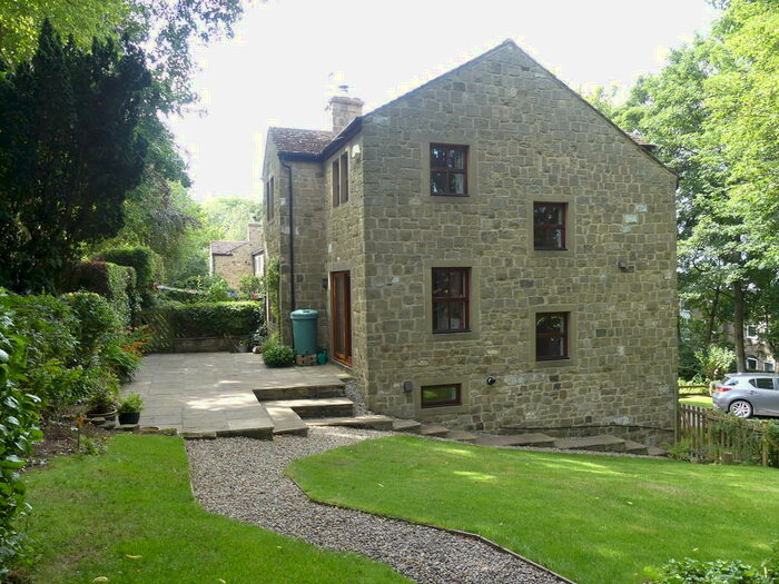 4 Bedroom Town House To Rent In Maufe Way, Ilkley, LS29