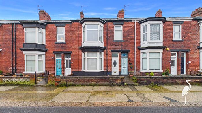 2 Bedroom Flat For Sale In Park Gate, Roker, Sunderland, SR6