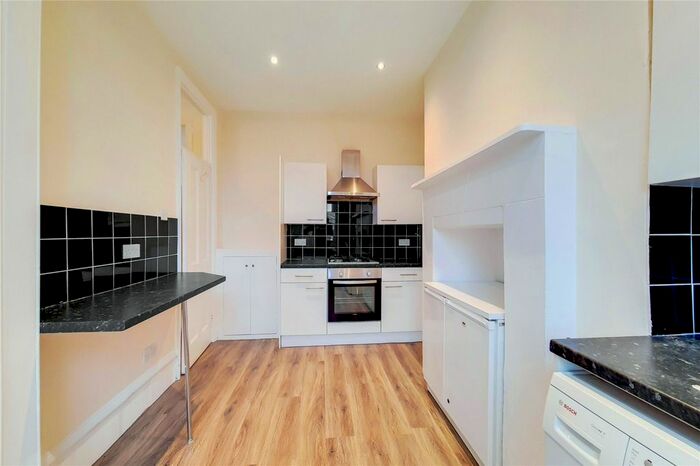 1 Bedroom Flat To Rent In Sutton Court, Fauconberg Road, W4