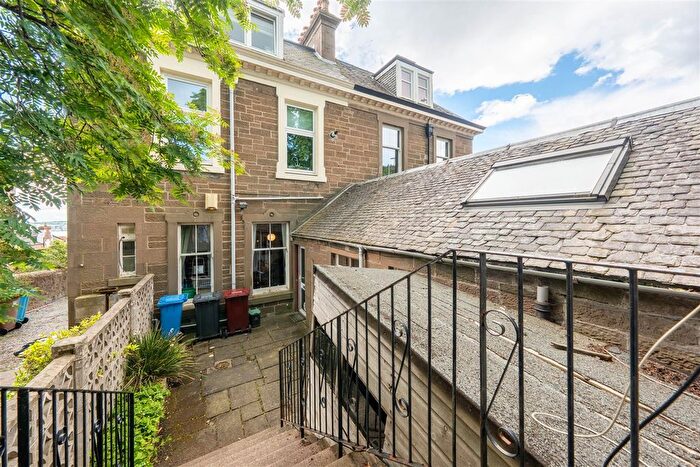 1 Bedroom Flat For Sale In Adelaide Place, Dundee, DD3