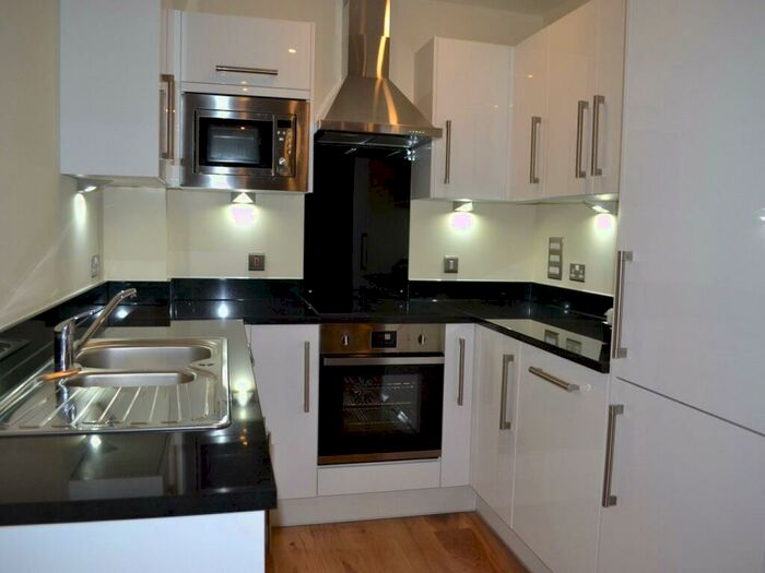 1 Bedroom Flat To Rent In St Lukes Square, Docklands, London, E16
