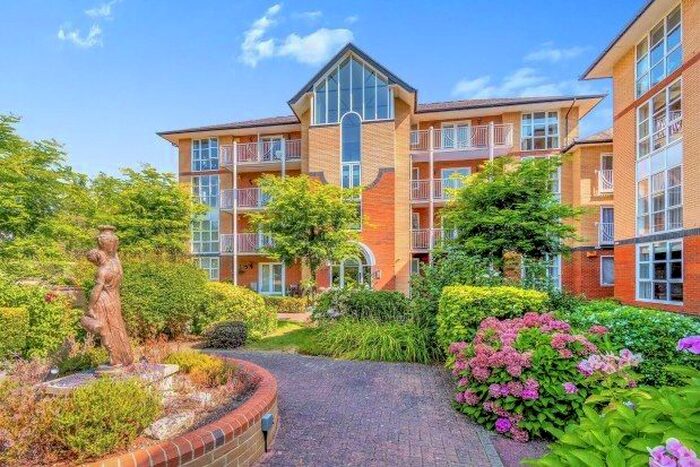 2 Bedroom Flat To Rent In Winn Road, Southampton, SO17