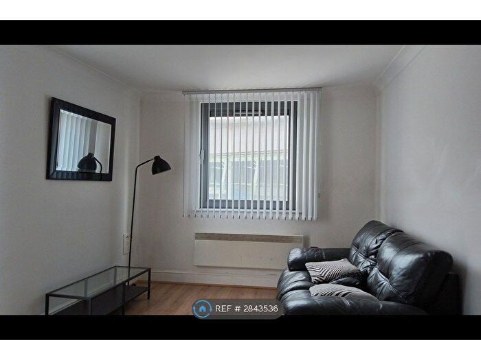 2 Bedroom Flat To Rent In Francis Road, Birmingham, B16