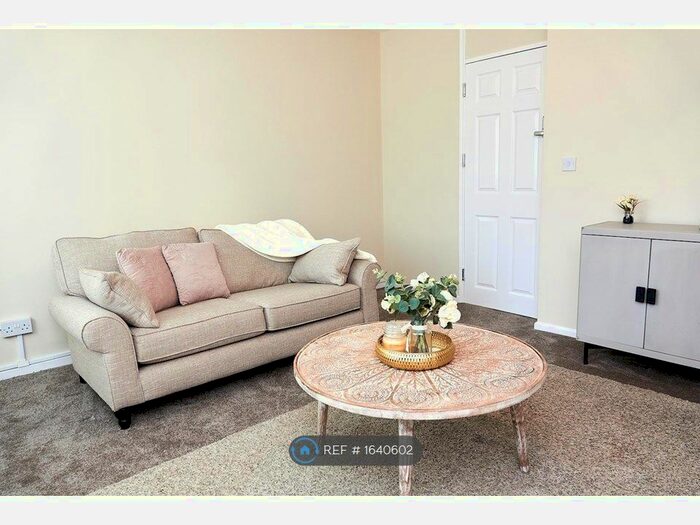 2 Bedroom Maisonette To Rent In Grindlay House, Coventry, CV1