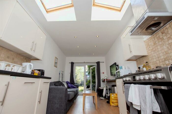 7 Bedroom House To Rent In Tiverton Road, Birmingham, B29