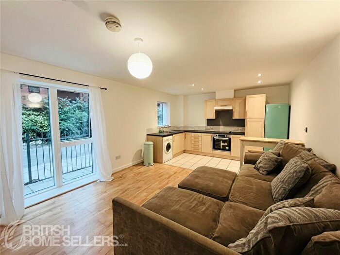 2 Bedroom Apartment For Sale In William Fairburn Way, Manchester, Greater Manchester, M4