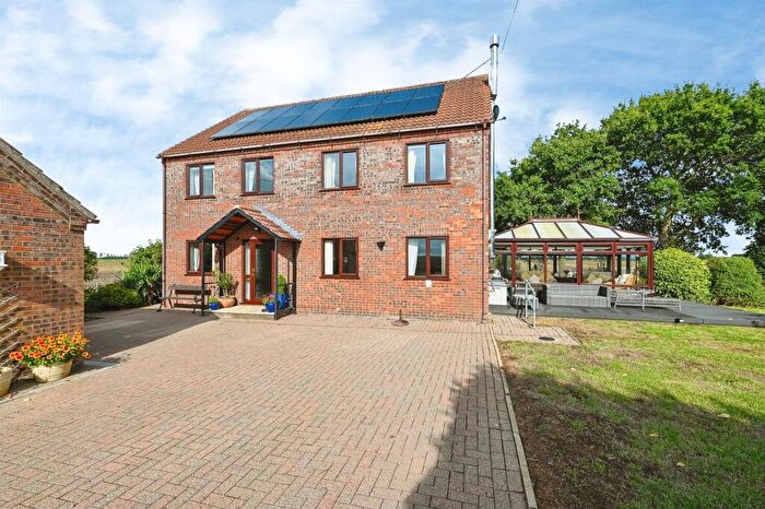 3 Bedroom Detached House For Sale In Fen Road, Wiggenhall St. Mary Magdalen, King's Lynn, PE34