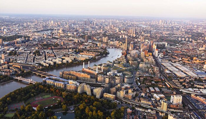 3 Bedroom Apartment For Sale In Boiler House Square, Battersea Power Station, SW11