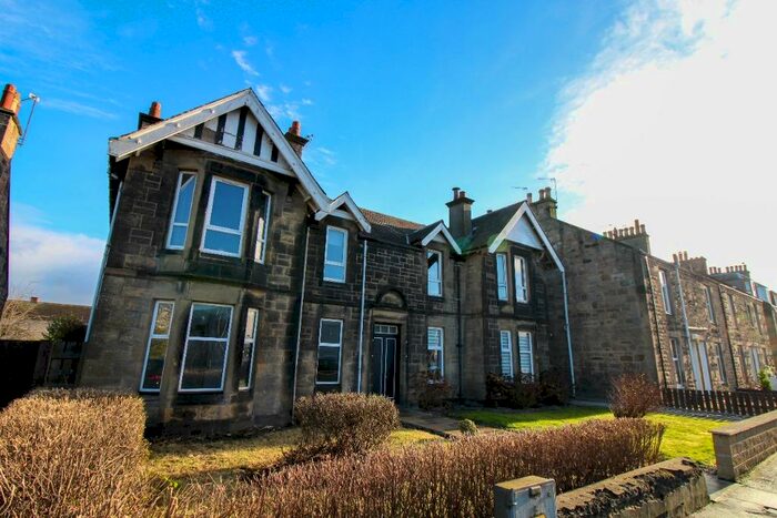 2 Bedroom Flat To Rent In South Lumley Street, Grangemouth, FK3