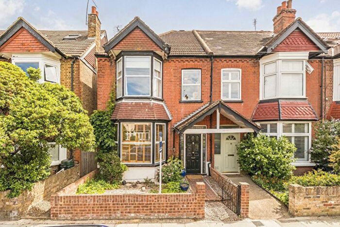 4 Bedroom Property For Sale In Percy Road, Hampton, TW12