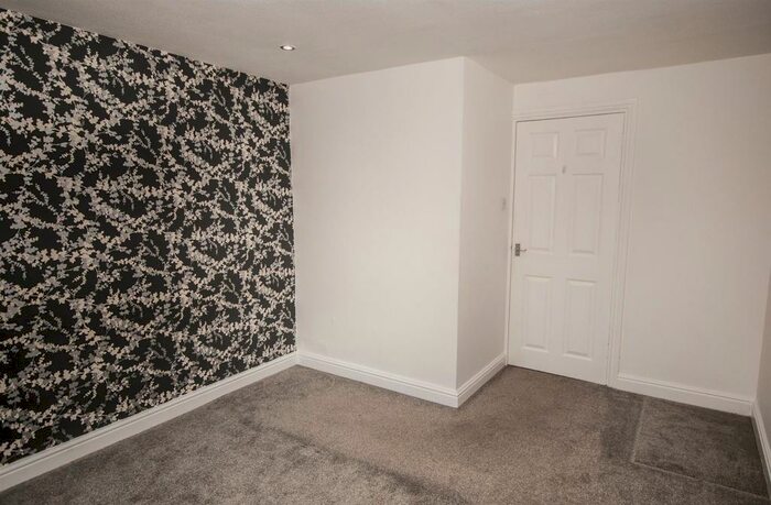 2 Bedroom Flat To Rent In Wilton Court, Prestwich, Manchester, M25