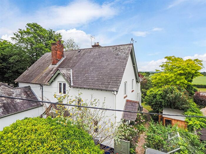 3 Bedroom Semi-detached House For Sale In Fyfield Road, Weyhill, Andover, SP11