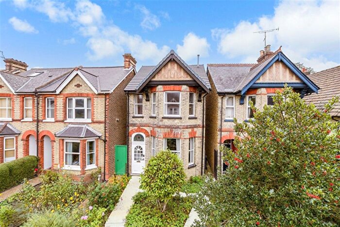 3 Bedroom Detached House For Sale In London Road, Redhill, Surrey, RH1