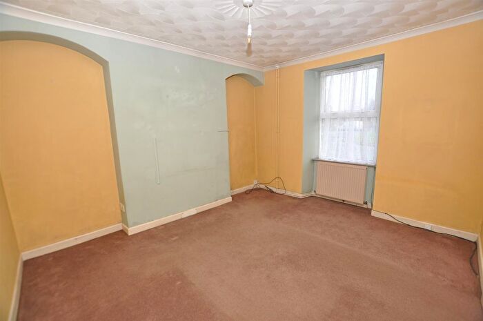 4 Bedroom Detached House For Sale In Tenby Road, St. Clears, Carmarthen, SA33