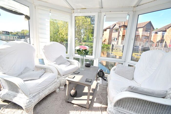 2 Bedroom Houseboat For Sale In Banks End, Wyton, Huntingdon, PE28