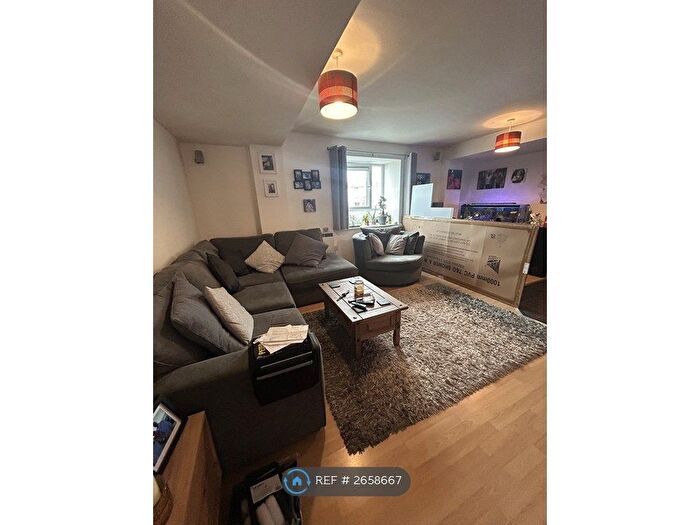 1 Bedroom Flat To Rent In Albert Road, Plymouth, PL2
