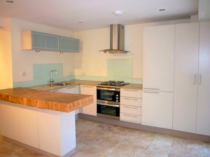 4 Bedroom Terraced House To Rent In High Street, OX10