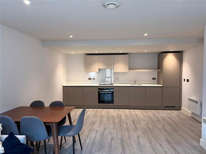 2 Bedroom Apartment To Rent In St Martin's Place, Broad Street, Birmingham, B15