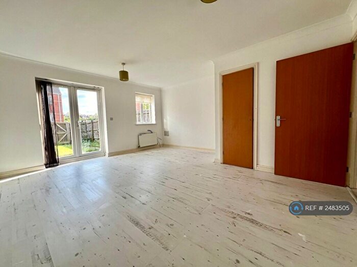 3 Bedroom Terraced House To Rent In Kelham Drive, Nottingham, NG5