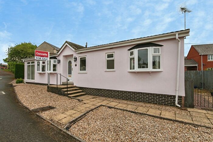 3 Bedroom Park Home For Sale In Rydon Lane, Exeter, EX2