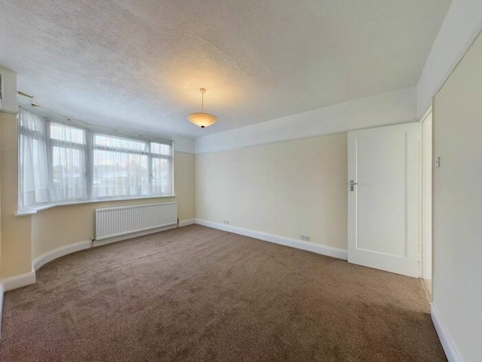 5 Bedroom Property To Rent In Brook Lane, Bexley, Kent, DA5