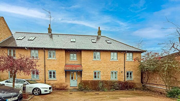 2 Bedroom Apartment To Rent In Coopers Court, Hertford, SG14