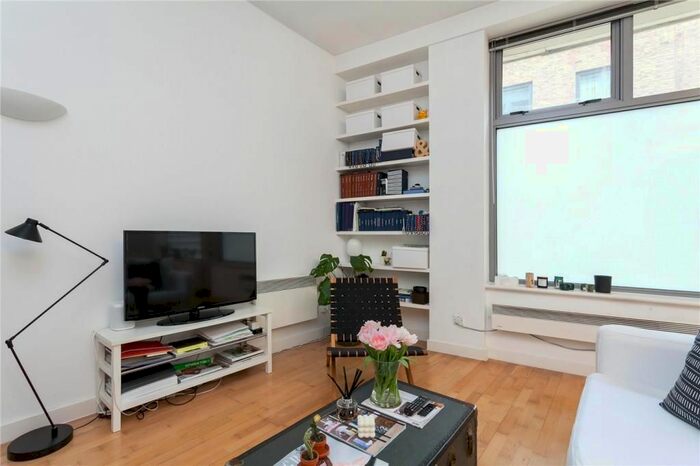 1 Bedroom Flat To Rent In Finlay Street, Fulham, SW6