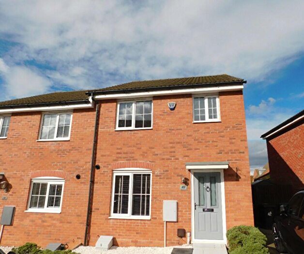 3 Bedroom Semi-Detached House To Rent In Kelburn Road, Peterborough, Cambridgeshire, PE2