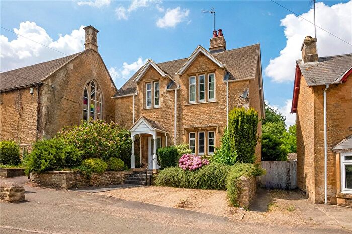 4 Bedroom Country House For Sale In Oxford Road, Enstone, Oxfordshire, OX7