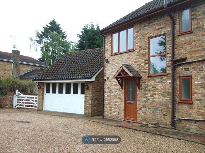 3 Bedroom Semi-detached House To Rent In Mangrove Drive, Hertford, SG13