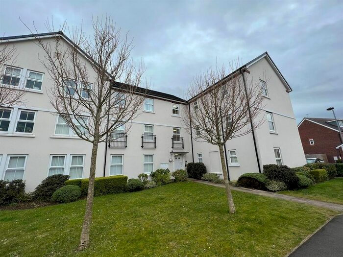 2 Bedroom Flat To Rent In Lulworth Place, Warrington, WA4