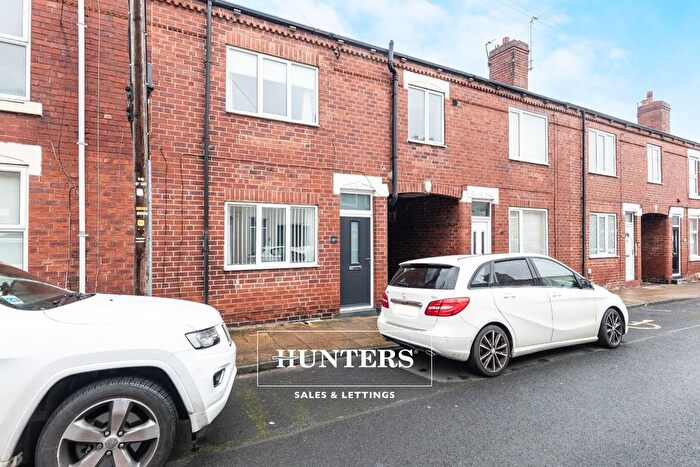 2 Bedroom Terraced House For Sale In Smawthorne Avenue, Castleford, WF10