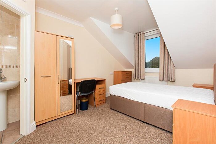 1 Bedroom Private Hall To Rent In Heavitree Road, Exeter, EX1