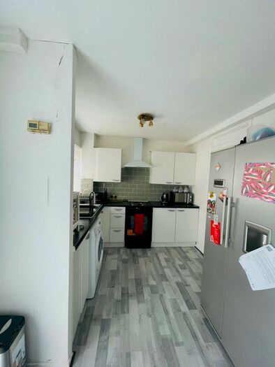 3 Bedroom End Of Terrace House To Rent In Romford, Essex, RM6