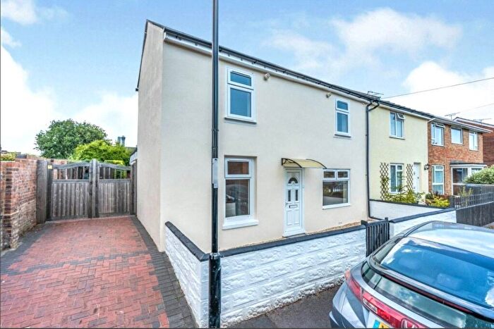 2 Bedroom End Of Terrace House To Rent In Nelson Road, Southampton, Hampshire, SO15