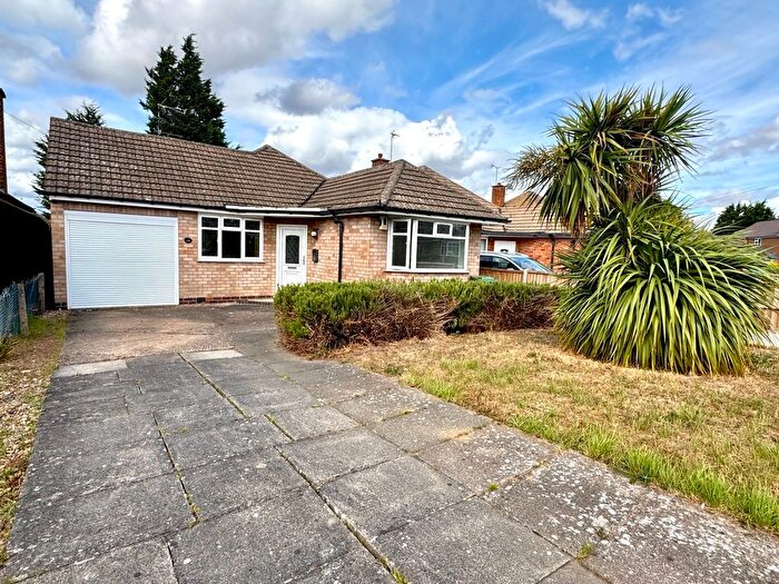 2 Bedroom Bungalow To Rent In Thirlmere Road, Wigston, LE18