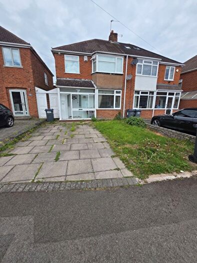 3 Bedroom Semi Detached House For Sale In Arundel Road, Birmingham, West Midlands, B14