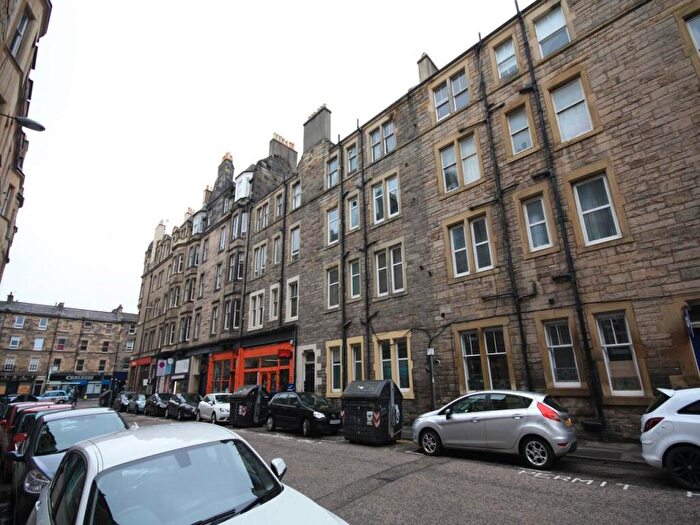 1 Bedroom Flat To Rent In Lochrin Place, Tollcross, Edinburgh, EH3