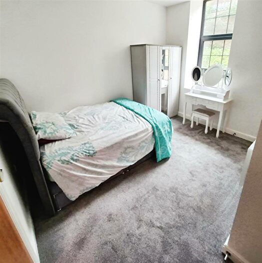 1 Bedroom Apartment For Sale In New Road, Rochester, ME1