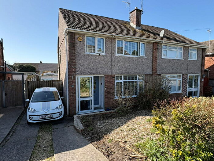3 Bedroom Semi-Detached House For Sale In Ash Grove, Killay, Swansea, SA2