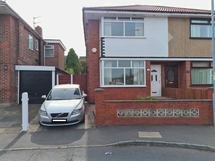 Houses for sale & to rent in M43 6GQ, St. Andrews Drive, Droylsden East