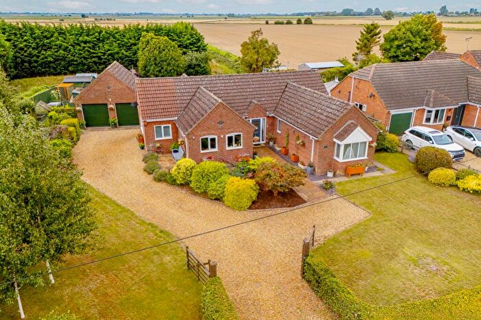 4 Bedroom Bungalow For Sale In Clough Road, Gosberton Risegate, PE11