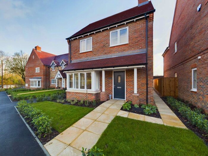 4 Bedroom Detached House For Sale In Deanfield Gate, Bledlow, HP27