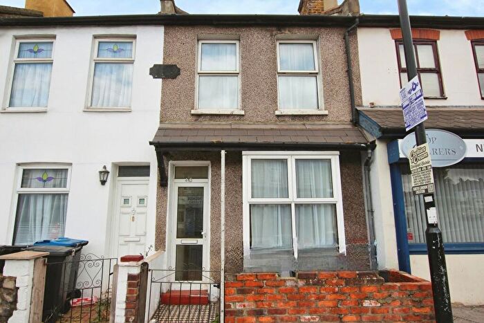 2 Bedroom Terraced House For Sale In Whitehorse Road, Croydon, CR7