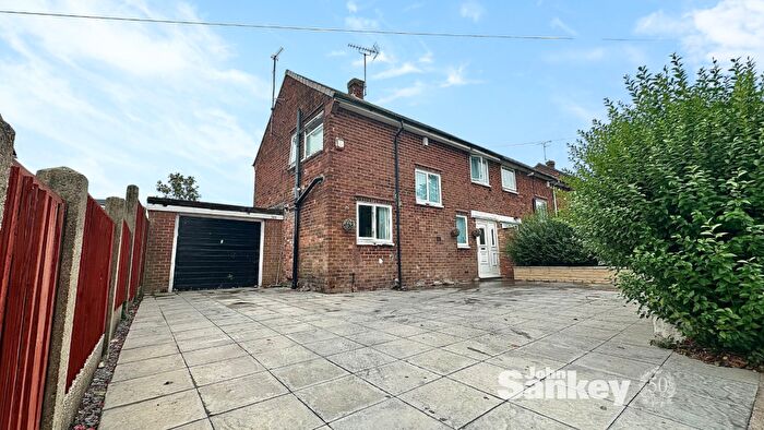 3 Bedroom Semi-Detached House For Sale In Somersall Street, Mansfield, NG19