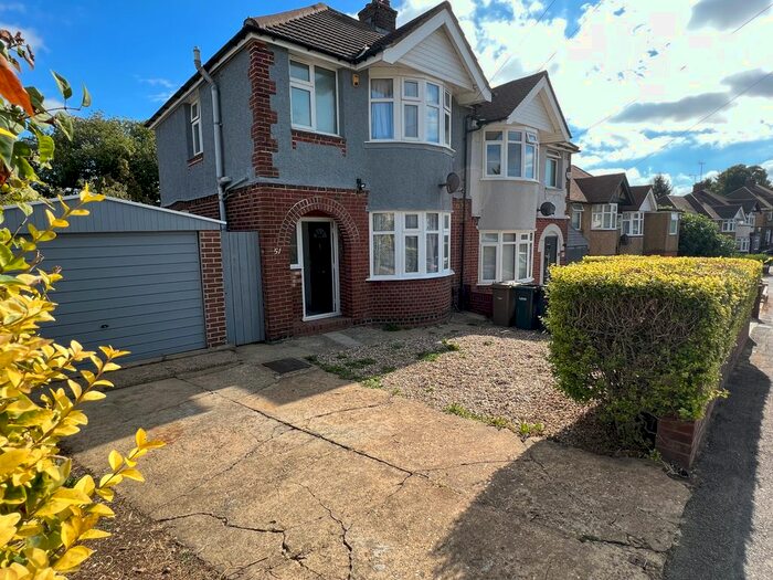 3 Bedroom Semi-Detached House To Rent In Stanford Road, Luton, LU2