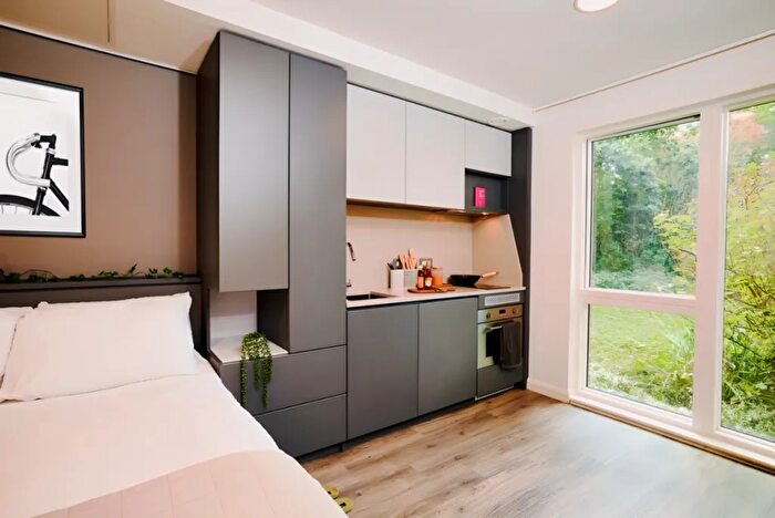 1 Bedroom Flat To Rent In Lawrence Street, York, YO10