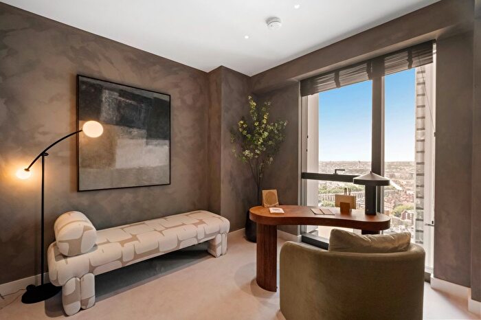 3 Bedroom Flat To Rent In River Park Tower, Nine Elms Lane, SW8
