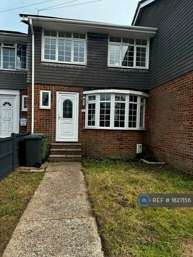 3 Bedroom Terraced House To Rent In Briarfield Gardens, Waterlooville, PO8