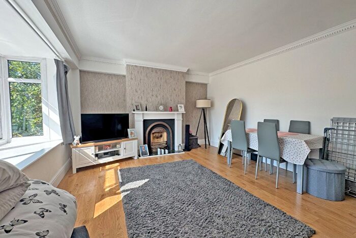 1 Bedroom Flat For Sale In Breakspear Road, Ruislip, HA4